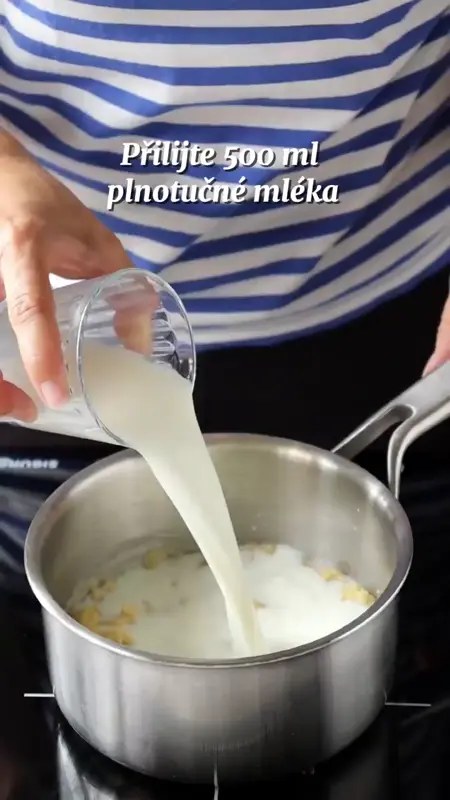 Zapečený květák se sýrovým bešamelem