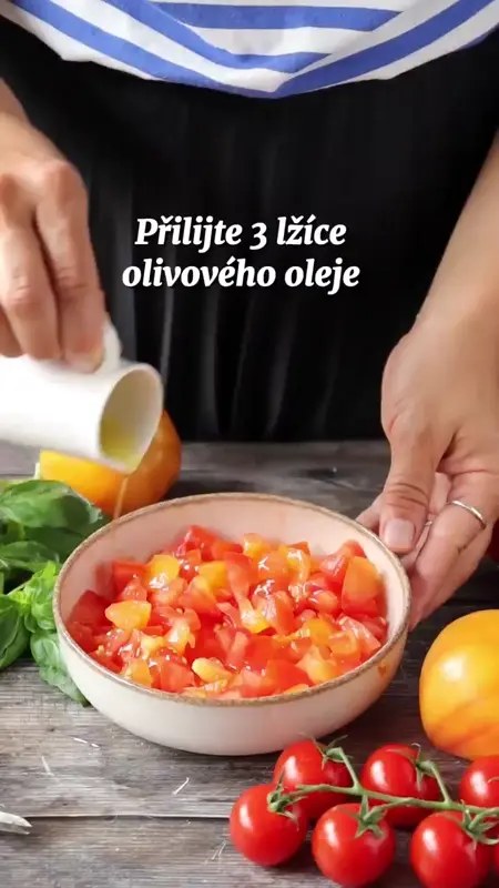 Luxusní rajčatová bruschetta